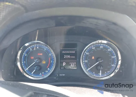 2019 Toyota Corolla Le from USA, damaged, VIN 2T1BURHE8KC223221